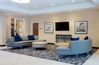 Lobi 4 Candlewood Suites MIAMI EXEC AIRPORT - KENDALL