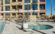 Kolam Renang 2 Staybridge Suites LAS VEGAS - STADIUM DISTRICT, an IHG Hotel