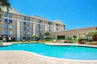 Kolam Renang Holiday Inn DALLAS DFW AIRPORT AREA WEST, an IHG Hotel