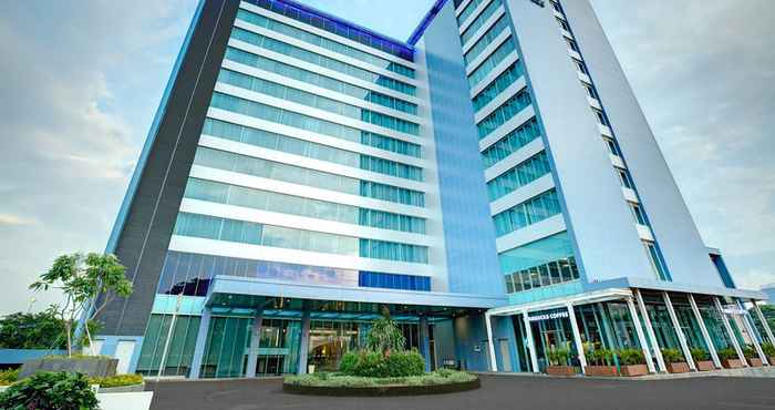 Exterior Holiday Inn Express JAKARTA INTERNATIONAL EXPO, an IHG Hotel