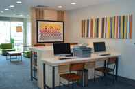 Functional Hall Holiday Inn Express & Suites RALEIGH AIRPORT - BRIER CREEK, an IHG Hotel
