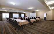 Functional Hall 4 Holiday Inn Express PORT HUENEME, an IHG Hotel