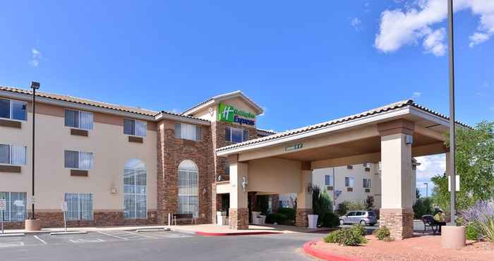 Bangunan Holiday Inn Express & Suites FARMINGTON (BLOOMFIELD), an IHG Hotel