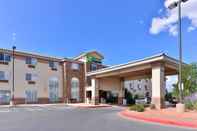 Exterior Holiday Inn Express & Suites FARMINGTON (BLOOMFIELD), an IHG Hotel