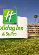 EXTERIOR_BUILDING Holiday Inn Hotel and Suites Santa Maria, an IHG Hotel