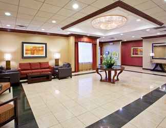 Lobby 2 Holiday Inn YOUNGSTOWN-SOUTH (BOARDMAN), an IHG Hotel