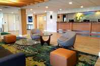 Lobby Holiday Inn & Suites PARSIPPANY FAIRFIELD, an IHG Hotel