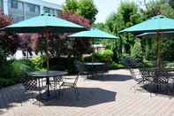 Common Space Holiday Inn & Suites PARSIPPANY FAIRFIELD, an IHG Hotel