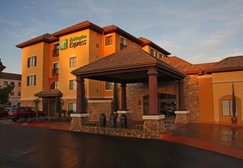 ภายนอกอาคาร Holiday Inn Express & Suites EL DORADO HILLS, an IHG Hotel