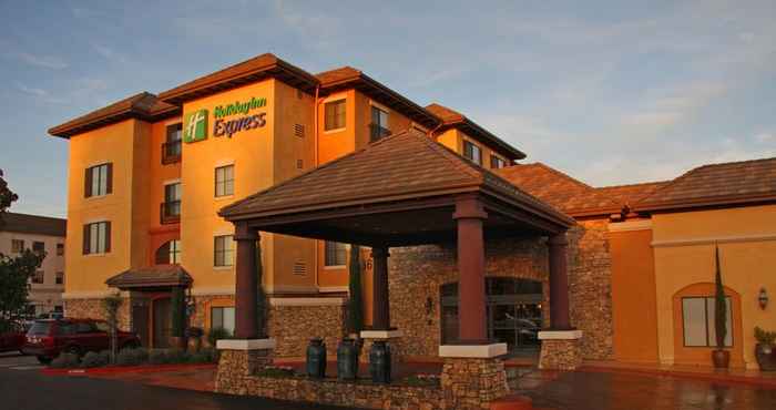 Exterior Holiday Inn Express & Suites EL DORADO HILLS, an IHG Hotel