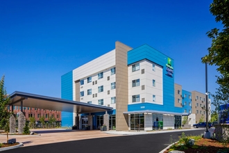 ภายนอกอาคาร 4 Holiday Inn Express & Suites PORTLAND AIRPORT, an IHG Hotel