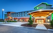 Exterior 4 Holiday Inn & Suites BELLINGHAM, an IHG Hotel