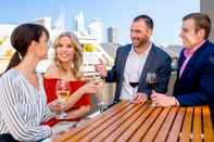 Bar, Cafe and Lounge Holiday Inn SYDNEY - POTTS POINT, an IHG Hotel