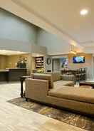 LOBBY Holiday Inn Express & Suites Paso Robles, an IHG Hotel