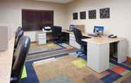 Functional Hall 6 Holiday Inn Express & Suites LOS ALAMOS ENTRADA PARK, an IHG Hotel