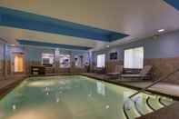 Swimming Pool Holiday Inn Express & Suites MIDDLEBORO RAYNHAM, an IHG Hotel