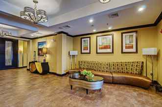 Lobby 4 Holiday Inn Express & Suites WYTHEVILLE, an IHG Hotel