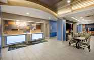 Sảnh chờ 2 Holiday Inn Express & Suites COLUMBUS, an IHG Hotel