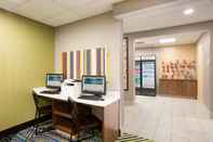 Functional Hall Holiday Inn Express & Suites COLUMBUS, an IHG Hotel