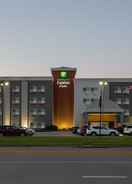 EXTERIOR_BUILDING Holiday Inn Express Hotel & Suites Columbus, an IHG Hotel