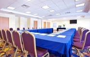 Functional Hall 6 Holiday Inn Express & Suites CHICAGO NORTH-WAUKEGAN-GURNEE, an IHG Hotel