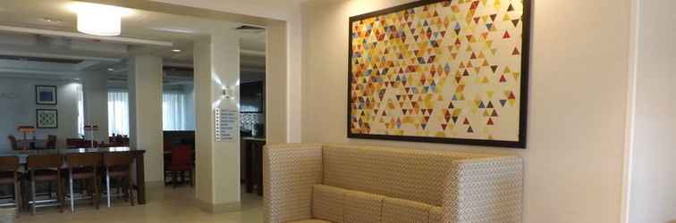 Sảnh chờ Holiday Inn Express & Suites DYERSBURG, an IHG Hotel