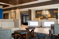 Sảnh chờ Holiday Inn Express & Suites SAVANNAH N - PORT WENTWORTH, an IHG Hotel