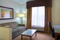 Khu vực công cộng Holiday Inn Express & Suites LUFKIN SOUTH, an IHG Hotel