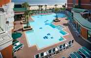 Swimming Pool 7 Holiday Inn & Suites VIRGINIA BEACH - NORTH BEACH, an IHG Hotel