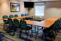 Functional Hall Holiday Inn Express & Suites SIOUX CITY - SOUTHERN HILLS, an IHG Hotel