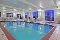 สระว่ายน้ำ Holiday Inn PURDUE - FORT WAYNE, an IHG Hotel