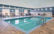 Hồ bơi 3 Holiday Inn Express & Suites BISMARCK, an IHG Hotel
