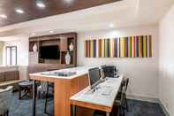 Ruangan Fungsional Holiday Inn Express & Suites CAMARILLO, an IHG Hotel