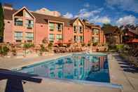 สระว่ายน้ำ Holiday Inn Express SPRINGDALE - ZION NATL PK AREA, an IHG Hotel