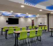 Functional Hall 7 Holiday Inn Express & Suites ONTARIO, an IHG Hotel