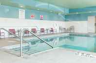 Swimming Pool Holiday Inn Express & Suites ROCK FALLS, an IHG Hotel