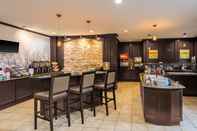 บาร์ คาเฟ่ และเลานจ์ Staybridge Suites KANSAS CITY-INDEPENDENCE, an IHG Hotel