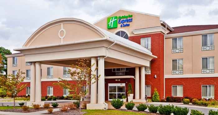 Exterior Holiday Inn Express & Suites DICKSON, an IHG Hotel