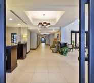 Lobby 6 Holiday Inn Express & Suites GENEVA FINGER LAKES, an IHG Hotel