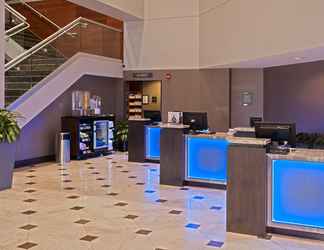 Lobi 2 Crowne Plaza Suites MSP AIRPORT - MALL OF AMERICA, an IHG Hotel