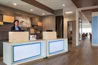 Lobby Holiday Inn Express & Suites CINCINNATI NE - REDBANK ROAD, an IHG Hotel