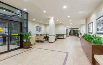 Lobby 4 Staybridge Suites SEATTLE - FREMONT, an IHG Hotel