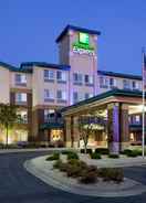 EXTERIOR_BUILDING Holiday Inn Express & Suites ST. PAUL NE (VADNAIS HEIGHTS), an IHG Hotel