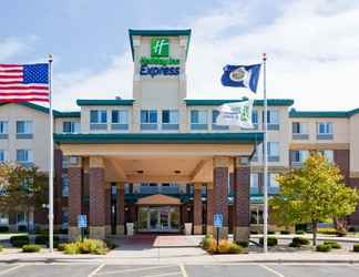 Exterior 2 Holiday Inn Express & Suites ST. PAUL NE (VADNAIS HEIGHTS), an IHG Hotel