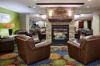 Lobby Holiday Inn Express & Suites ROCHESTER – MAYO CLINIC AREA, an IHG Hotel