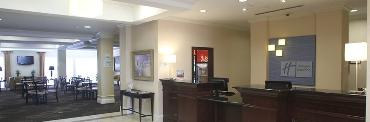 Lobby Holiday Inn Express PEMBROKE, an IHG Hotel