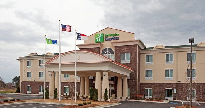 Luar Bangunan Holiday Inn Express PEMBROKE, an IHG Hotel