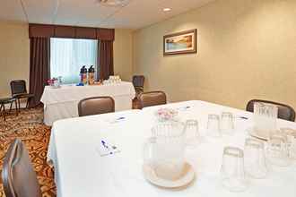 Functional Hall 4 Holiday Inn Express & Suites SOUTHERN PINES-PINEHURST AREA, an IHG Hotel
