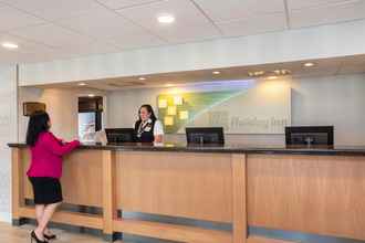 Lobby 4 Holiday Inn & Suites PARSIPPANY FAIRFIELD, an IHG Hotel