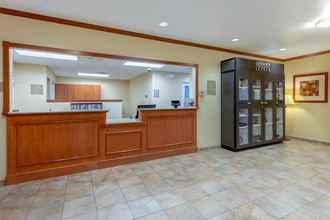 Lobby 4 Candlewood Suites MINOT